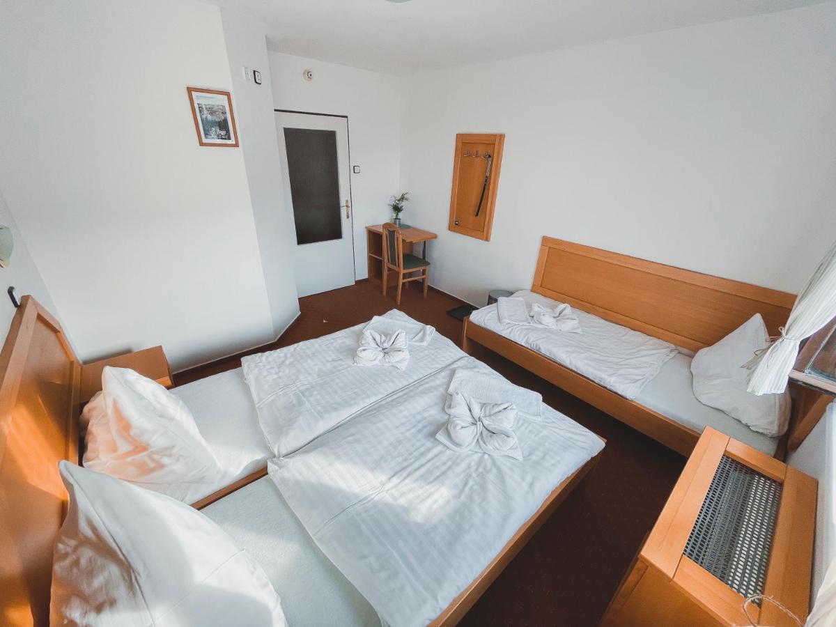 Horsky Hotel Idol 霍尔尼米瑟克基 外观 照片